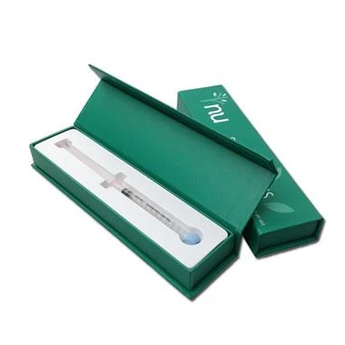 Magneettisesti suljettava lahjarasia